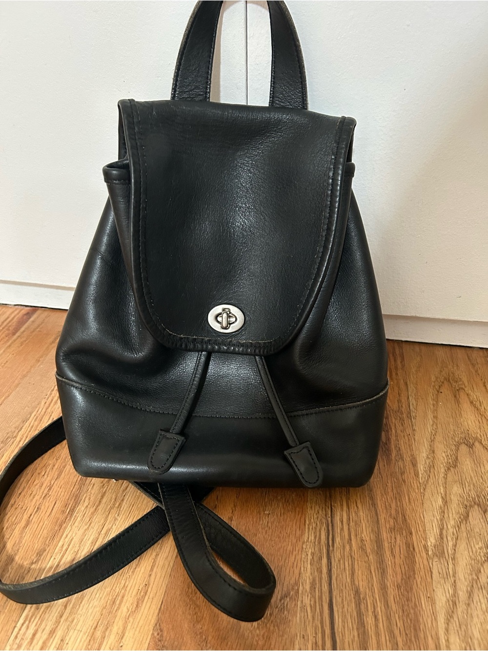 COACH Vintage 90’s Black leather backpack No 50N 9960 (silver hardware)